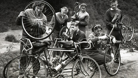 Sovietinė režisuota fotografija &ndash; pasirengimas startui