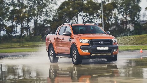 Atnaujinta &bdquo;Ford&ldquo; komercinių modelių &scaron;eima