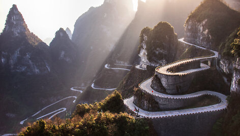 Tianmen&scaron;ano didžiųjų vartų kelias (Tianmen Shan Big Gate Road)