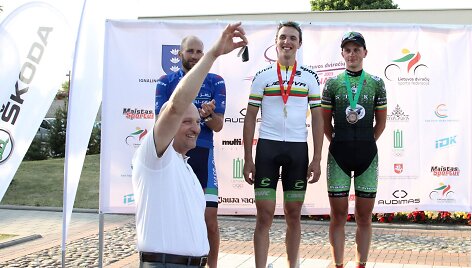 Lietuvos dviračių plento čempionato vyrų grupines lenktynes laimėjo Ramūnas Navardauskas