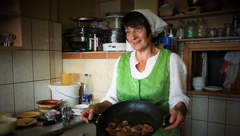 Kristina Vančienė. Jurbarbo kulinarinis paveldas – kepta silkė ir mirkalas.