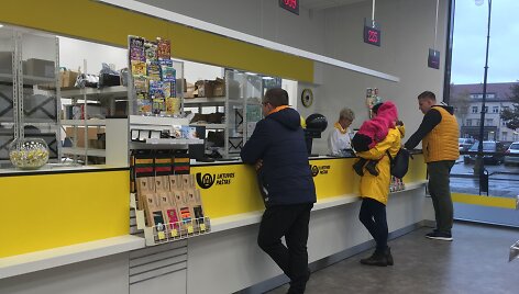 Klaipėdos centrinio pa&scaron;to skyrius i&scaron; istorinio pastato Liepų gatvėje perkeltas į naujas patalpas Herkaus Manto gatvėje. 