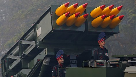 Indijos karinė ginkluotė / Reuters
