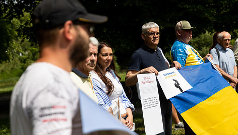 Protestas prie Rusijos ambasados dėl Ukrainoje grobiamų vaikų