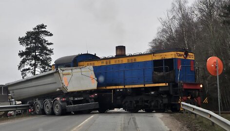 &Scaron;ilumvežio ir vilkiko avarija Klaipėdos rajone, Ki&scaron;kėnuose.