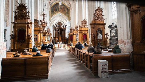 Bernardinų bažnyčioje vyksta mišios