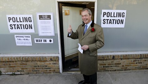 N.Farage'as jau balsavo Jungtinės Karalystės rinkimuose.