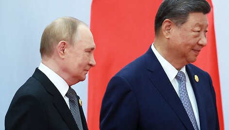 Vladimiras Putinas ir Xi Jinpingas / VLADIMIR SMIRNOV / AFP