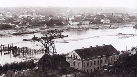 Nemune nuskandinti laivai ties Linksmakalniu Kaune, 1915 m.