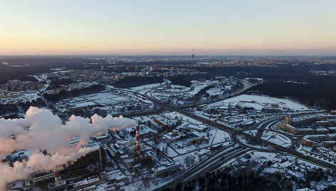 Apglėbtas šalčio Vilnius paskendo besileidžiančios saulės spinduliuose