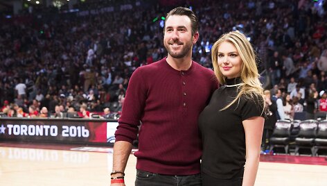 &bdquo;Detroit Tigers&ldquo; beisbolo klubo žaidėjas Justinas Verlanderis su modeliu Kate Upton.