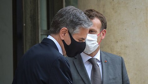 Antony Blinkenas ir Emmanuelis Macronas