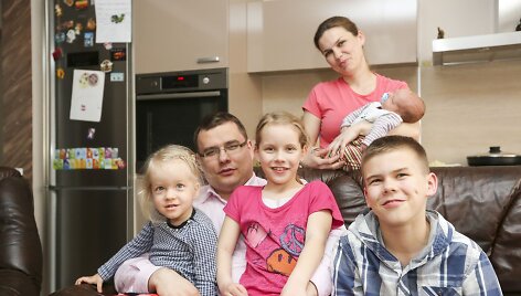 Monikos ir Lauryno Kasčiūnų &scaron;eima &ndash; &scaron;e&scaron;i mu&scaron;kietininkai