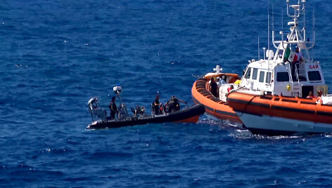 Migrantai, plukdomi i&scaron; &bdquo;Open Arms&ldquo; laivo