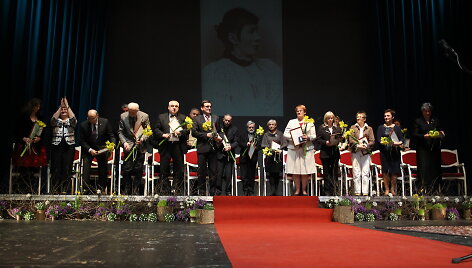 Gabrielės Petkevičaitės-Bitės atminimo medalio &bdquo;Tarnaukite Lietuvai&ldquo; laureatai
