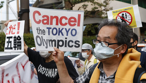 Japonai protestuoja prie&scaron; Tokijo olimpinių žaidynių organizavimą