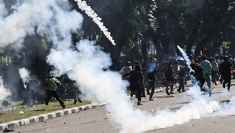 Masiniai protestai Indonezijoje: žmonės protestuoja prie&scaron; papildomas tūkstantines i&scaron;mokas parlamentarams