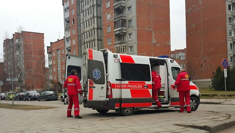 Po Klaipėdoje kilusių mažamečių mu&scaron;tynių, vienas jų i&scaron;vežtas į ligoninę