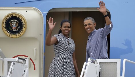 Obamos &scaron;eima baigė paskutines prezidentines atostogas Martos Vynuogyno saloje