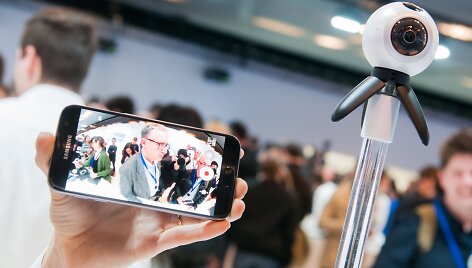 &bdquo;Samsung&ldquo; pristatė &bdquo;Galaxy S7&ldquo; ir &bdquo;Galaxy S7 Edge&ldquo; telefonus