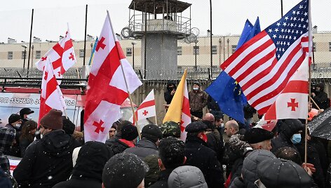 Protestas prie kalėjimo Rustavyje