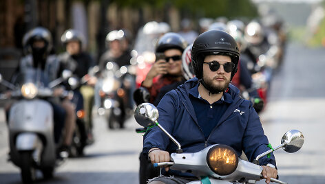&bdquo;Vespa&ldquo; motorolerių sezono atidarymas