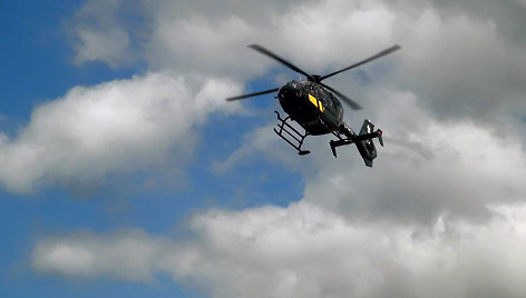 VSAT sraigtasparnis „Eurocopter“ prie VU ligoninės Santariškių klinikų