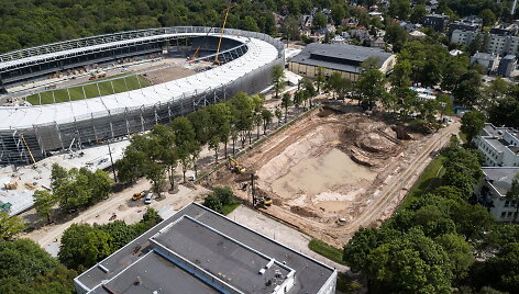 Ruo&scaron;iami pamatai naujam lengvosios atletikos maniežui