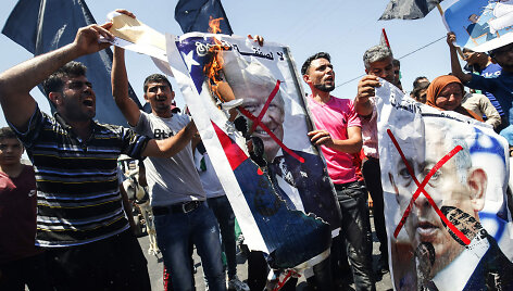 Gazos Ruože palestiniečiai protestuoja prie&scaron; JAV Artimųjų Rytų ekonomikos planą