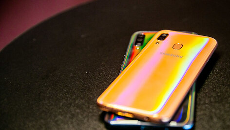 Samsung A70 ir Samsung A40