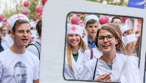 Mokslu metų pradžios studentų eisena Gedimino pr. 