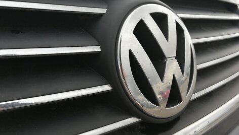 Automobilių prekybos aik&scaron;telė &Scaron;iauliuose