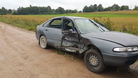 Avarija Šilalės rajone: susidūrė „Mazda“ ir „Volvo“