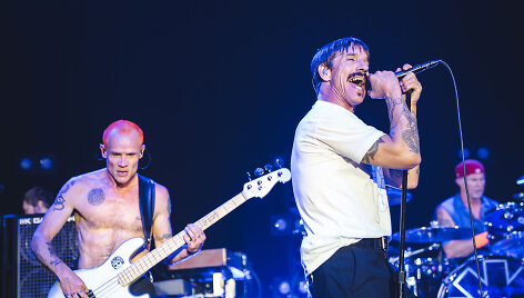 "Red Hot Chili Peppers" 