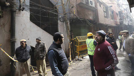 Ugniagesiai gelbėjo žmones iš pražūtingo gaisro Delyje