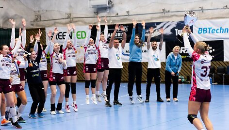 Čempionės &ndash; Kauno r. &bdquo;Cascada-HC Garliava SM&ldquo; rankininkės