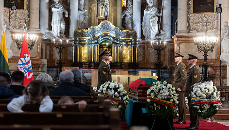 J. Vitkaus-Kazimieraičio palaikai atvežti į &Scaron;ventų Jonų bažnyčią