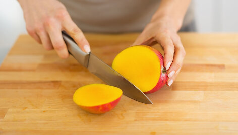 Mango vaisiaus pjaustymas