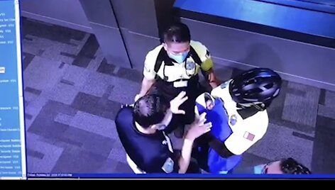 Kataro oro uoste buvo paliktas kūdikis
