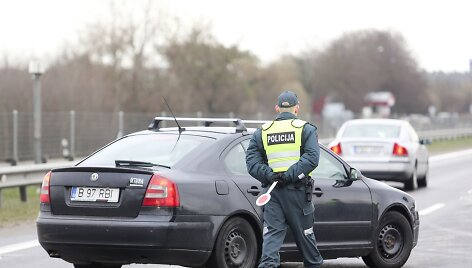 Penktadienio ankstų rytą Vilniaus kelių policijos reidas