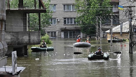 Savanoriai gelbėtojai Chersone