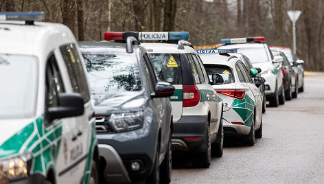 Prie Leonido Volkovo namų dirba policijos pareigūnai