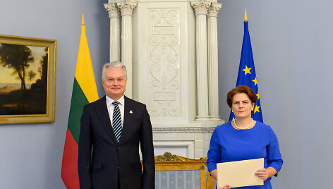 Prezidentas Gitanas Nausėda ir Lietuvos ambasadorė Indijoje Diana Mickevičienė