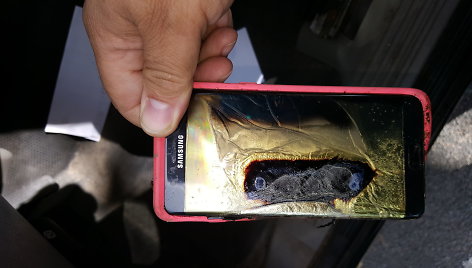 Sudegęs pakeistas „Samsung Galaxy Note 7“ telefonas