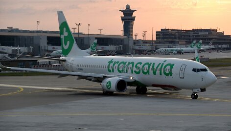 &bdquo;Air France&ldquo; ir &bdquo;Transavia&ldquo; dėl saugumo skrydžių į Beirutą nevykdys iki antradienio / ERIC PIERMONT / AFP