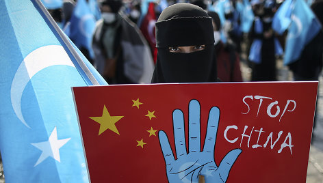 Kinija ruošiasi 2022 metų žiemos olimpinėms žaidynėms, bet žmonių teisių aktyvistai primena apie šios šalies valdžios minamas žmonių teises.