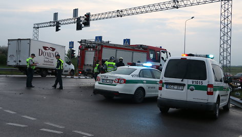 Tragiška avarija įvyko ties posūkiu į Didžiąją Riešę