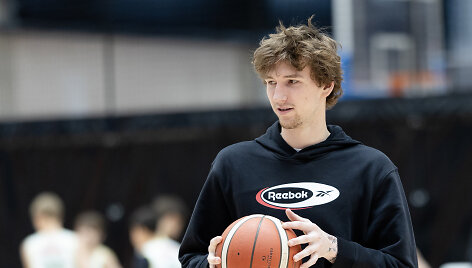 Matas Buzelis