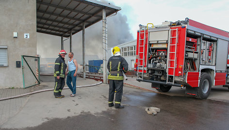 Gaisras metalo laužo teritorijoje