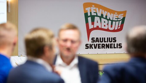 Slogios nuotaikos S.Skvernelio rinkiminiame &scaron;tabe